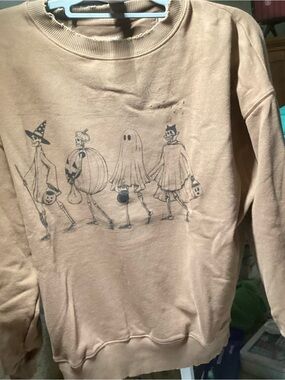 Aeropostale Tan Halloween Graphic Sweatshirt